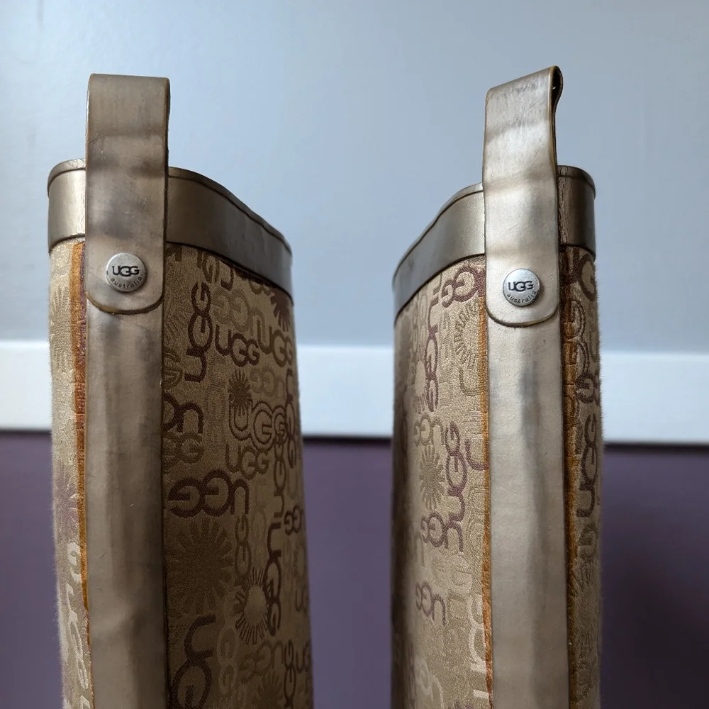 VTG Y2K UGG Wallingford Wellies Gold Sheepskin Logo Print Rain Boots Women's 7 - Picture 10 of 14